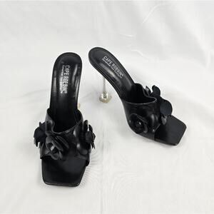 Cape Robbin Lania Black Square Toe Heels w/ Floral Detail Size 9